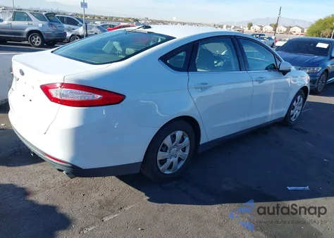 2013 Ford Fusion S z USA, uszkodzony, nr VIN 3FA6P0G70DR367646